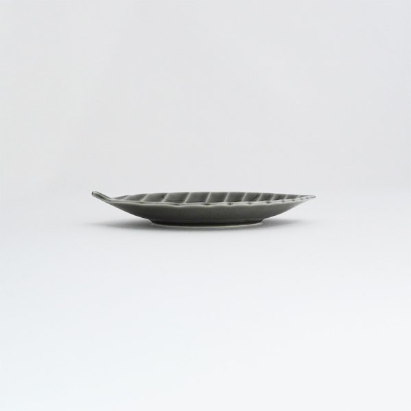 画像2: 【PIANTA ピアンタ】リーフプレート どんぐり ブラック (2)